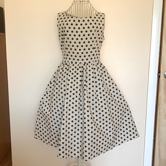 Pin Up polka dots 🖤 - Picture 2 of 14